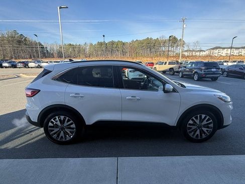 Used 2020 Ford Escape Titanium w/ Titanium Premium Package 2.0 image 6