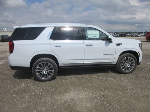 New 2026 GMC Yukon Denali w/ Sun & Power Step Package AWD/4WD image 3