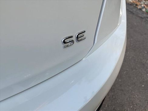 Used 2025 Volkswagen Jetta SE w/ Sunroof Package FWD image 19