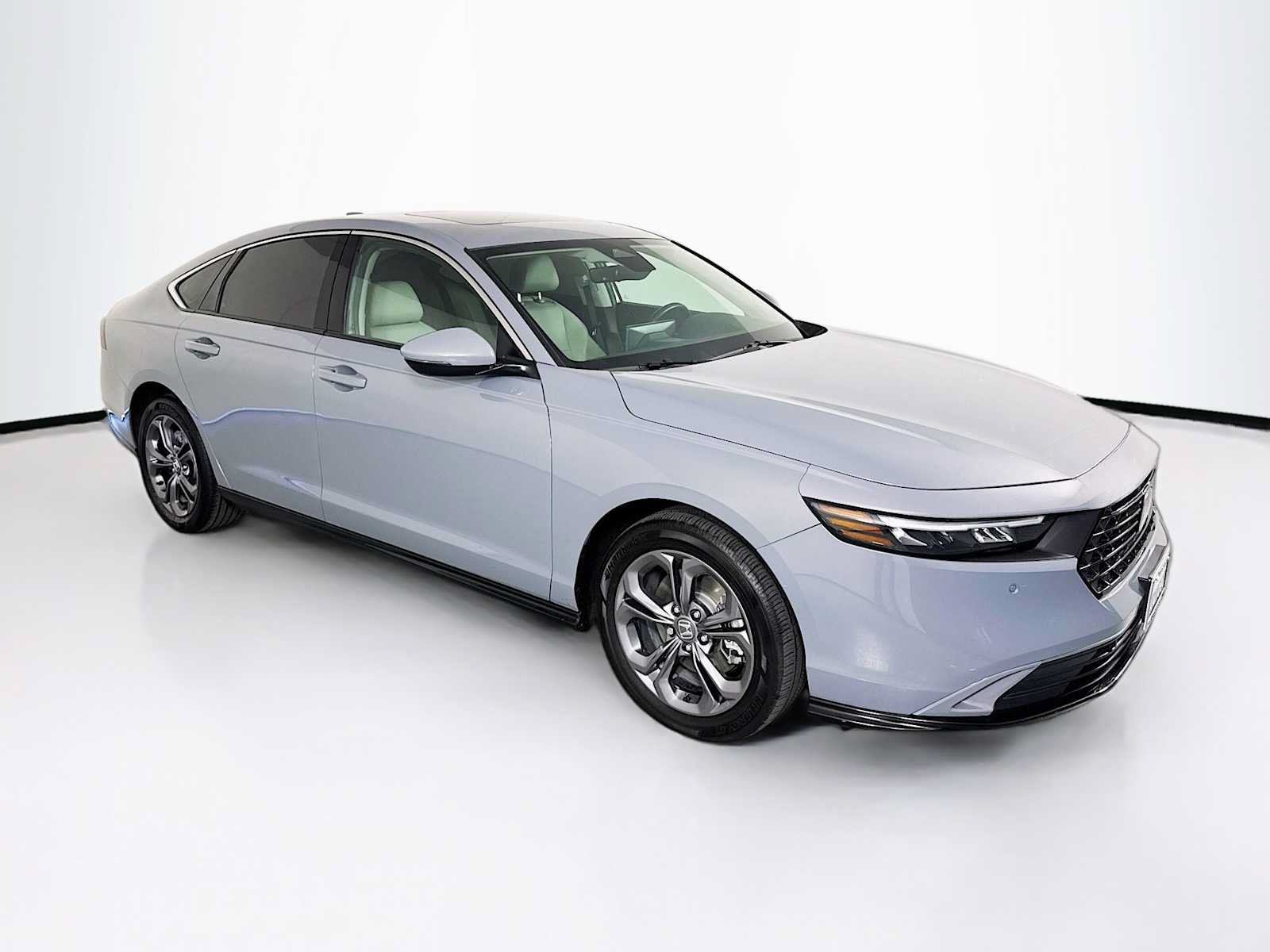 Certified 2025 Honda Accord EX-L image 1