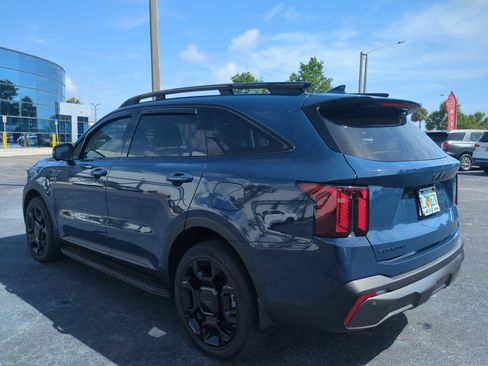 Used 2025 Kia Sorento SX AWD/4WD image 6