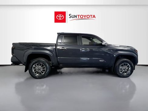 Used 2024 Toyota Tacoma Limited AWD/4WD image 2