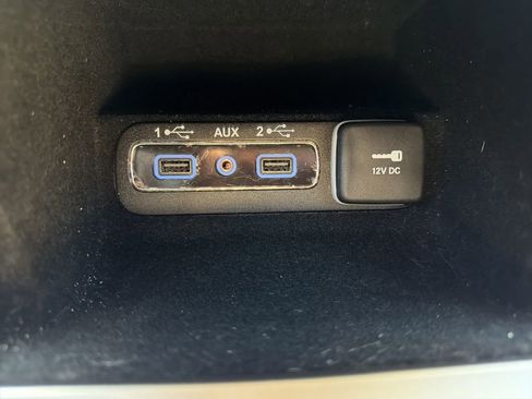 Used 2018 Jeep Grand Cherokee Limited image 34