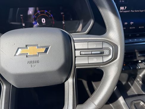 Used 2023 Chevrolet Colorado W/T image 14