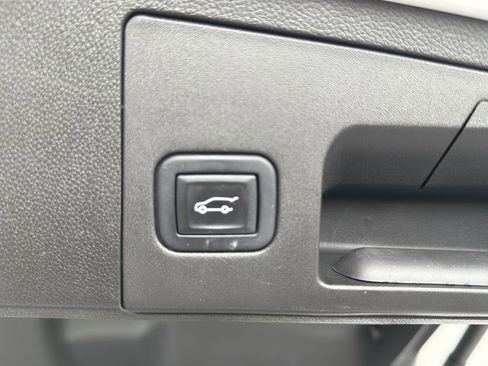 Used 2023 Cadillac XT4 Sport image 19