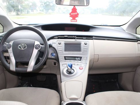 Used 2012 Toyota Prius Three FWD image 11
