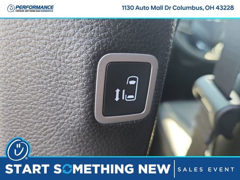 New 2026 Chrysler Pacifica Select image 16