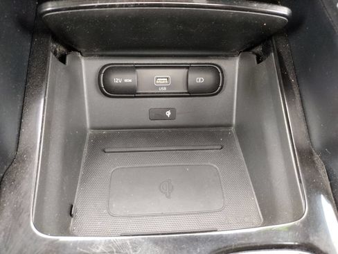 Used 2022 Kia Telluride S AWD/4WD image 32