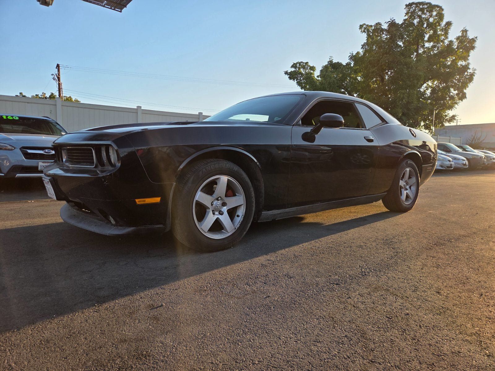 Used 2012 Dodge Challenger SXT RWD image 1