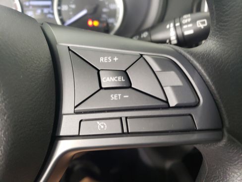 New 2025 Nissan Kicks S image 18