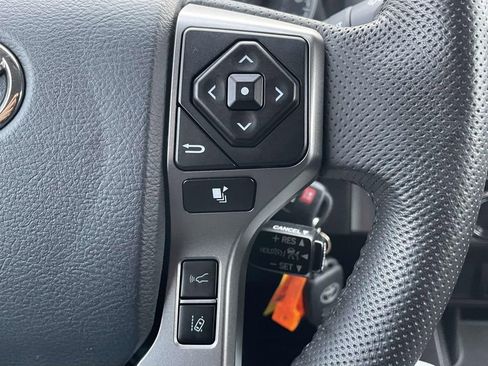 Used 2020 Toyota Tacoma SR5 image 11