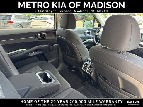 Used 2025 Kia Sorento LX FWD image 38