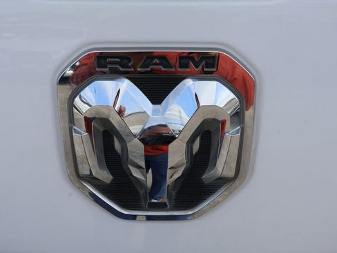 Used 2019 RAM 1500 Big Horn AWD/4WD image 15