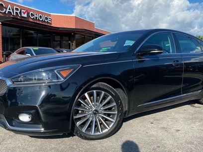 Used 2017 Kia Cadenza Premium w/ Luxury Package