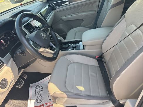 Used 2022 Volkswagen Atlas SEL Premium AWD/4WD image 17