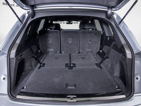 Used 2025 Audi Q7 2.0T Premium w/ Convenience Package AWD/4WD image 8