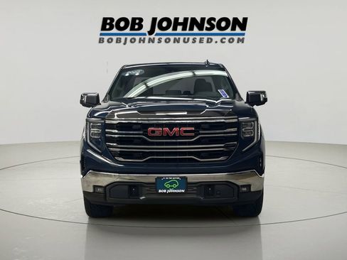 Certified 2022 GMC Sierra 1500 SLT w/ SLT Convenience Package image 4