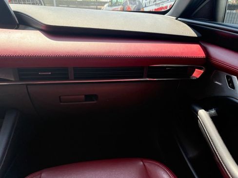 Used 2024 MAZDA MAZDA3 s FWD image 7