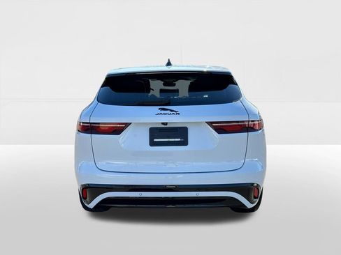 Certified 2025 Jaguar F-PACE R-Dynamic S image 3