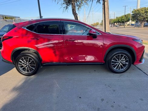 Used 2025 Lexus NX 250 FWD w/ Towing Package (2000 Lbs) image 5