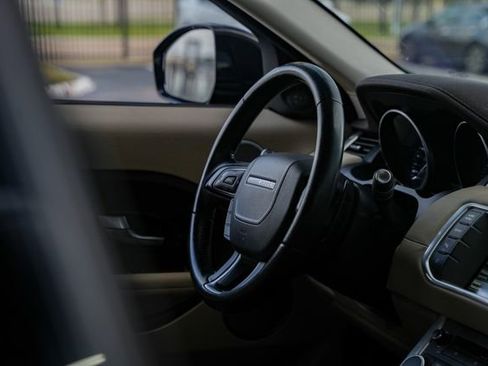 Used 2015 Land Rover Range Rover Evoque Pure image 26