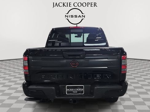 New 2027 Nissan Frontier PRO-4X w/ Tow Package RWD image 6