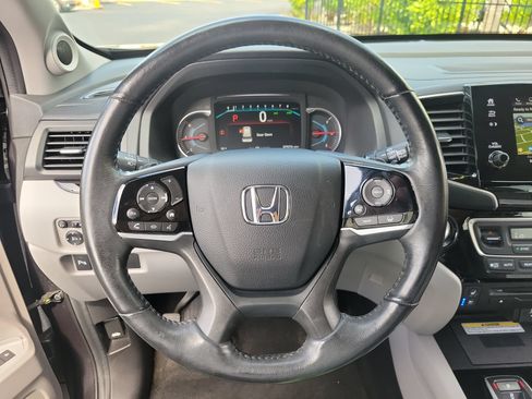 Used 2019 Honda Pilot Elite image 32