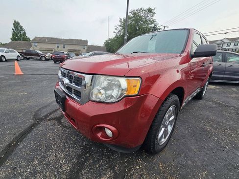 Used 2010 Ford Escape XLT FWD image 2