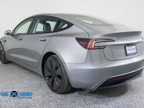 Used 2025 Tesla Model 3 Long Range RWD image 5