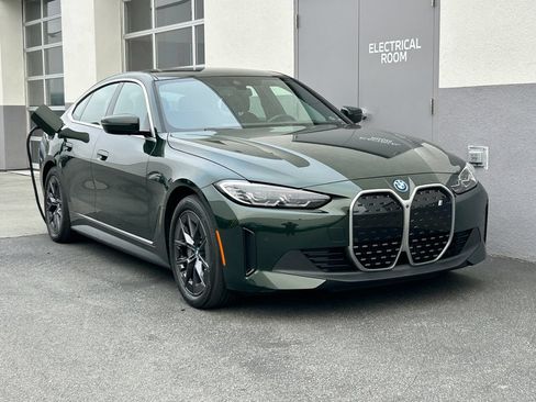 Used 2023 BMW i4 eDrive40 w/ Premium Package RWD image 2