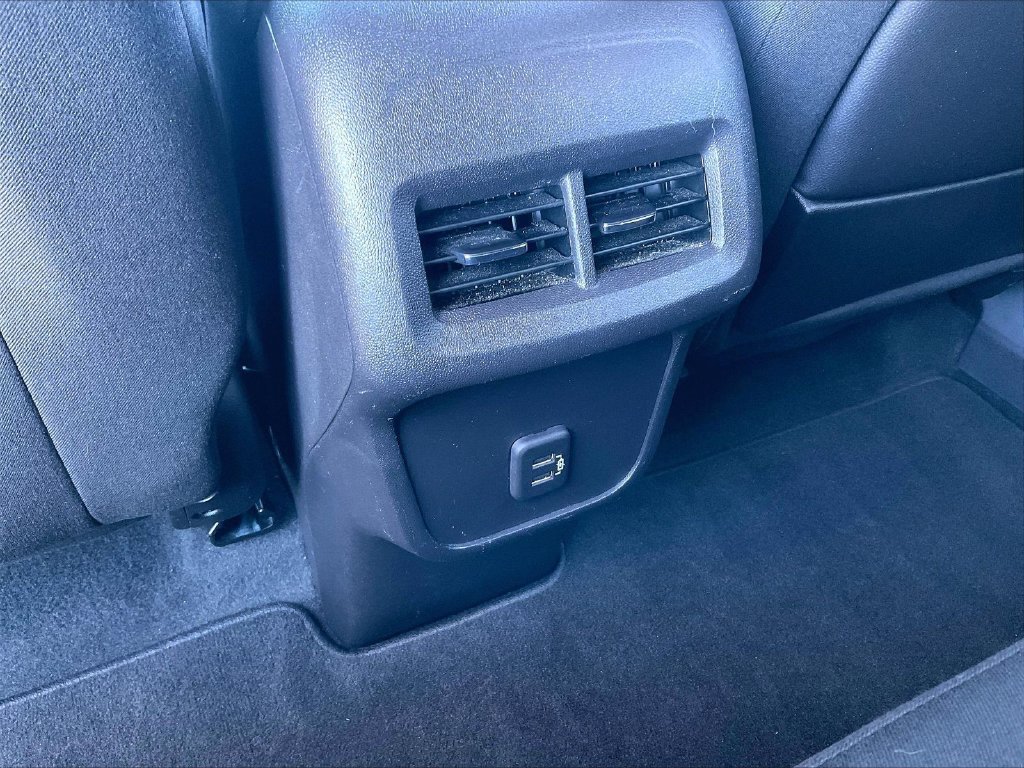 Used 2024 GMC Terrain SLE AWD/4WD image 25
