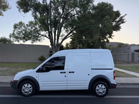 Used 2011 Ford Transit Connect XL FWD image 3
