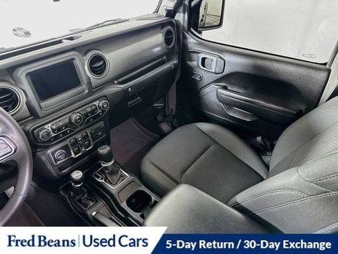 Used 2023 Jeep Gladiator Sport AWD/4WD image 29