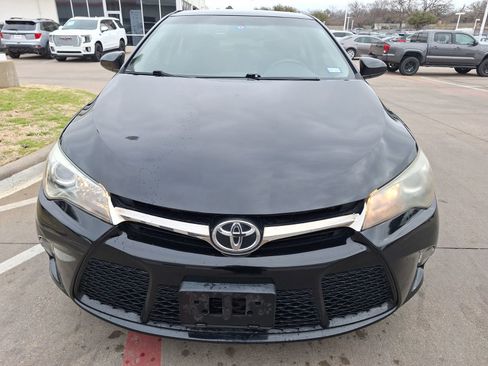 Used 2017 Toyota Camry SE image 10