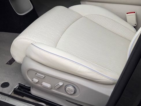 Used 2023 Genesis GV60 Advanced image 34