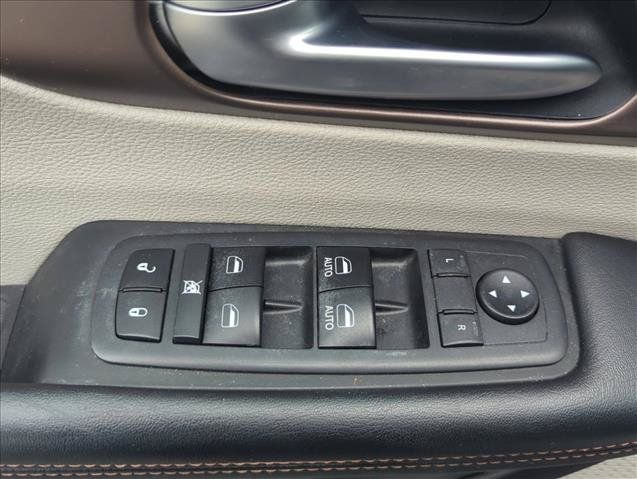Used 2018 Chrysler Pacifica Touring Plus FWD image 10