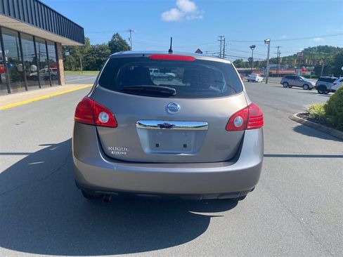 Used 2014 Nissan Rogue S FWD image 5