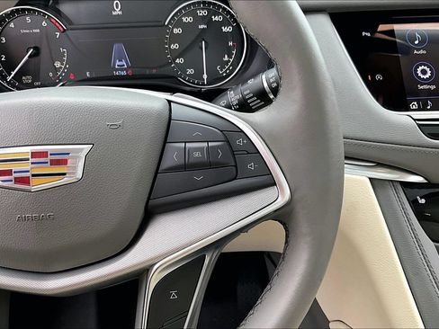 Used 2022 Cadillac XT5 Premium Luxury FWD image 21