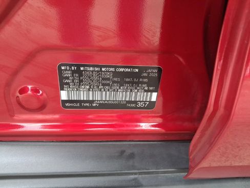 Used 2025 Mitsubishi Outlander Sport SE AWD/4WD image 3