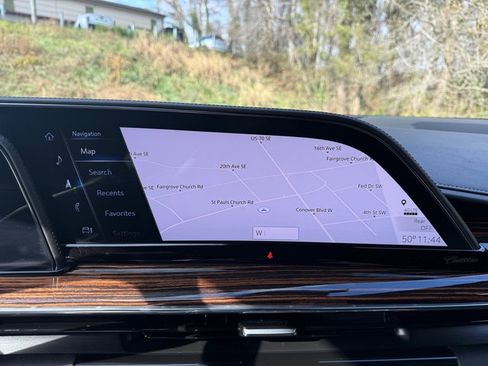 Used 2021 Cadillac Escalade Premium Luxury image 33