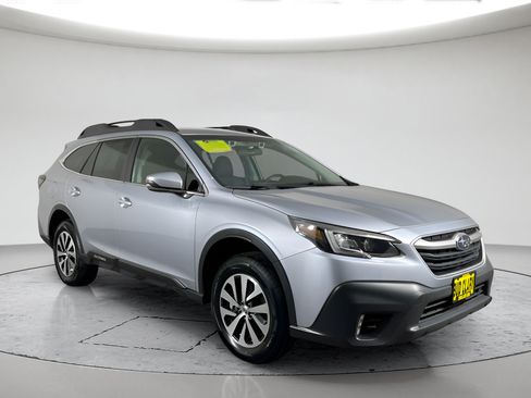 Used 2022 Subaru Outback Premium AWD/4WD image 1
