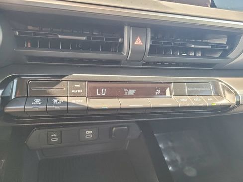 Used 2023 Toyota Prius LE FWD image 24