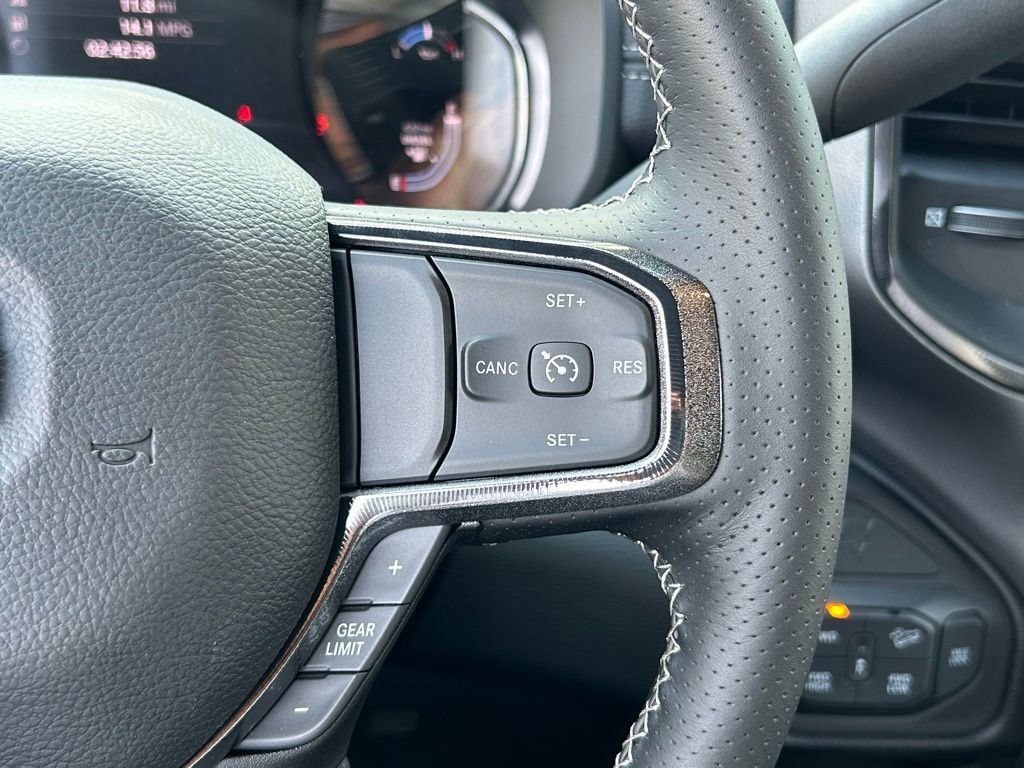 New 2024 RAM 2500 Rebel AWD/4WD image 39