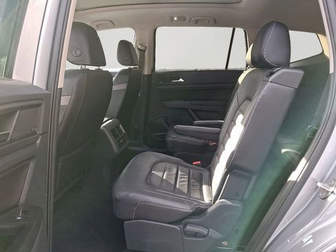 Used 2021 Volkswagen Atlas SEL Premium image 8