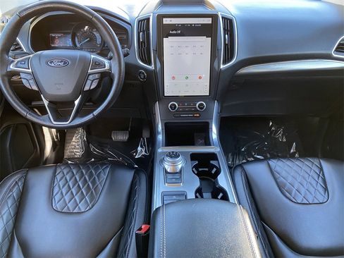 Used 2023 Ford Edge Titanium image 16