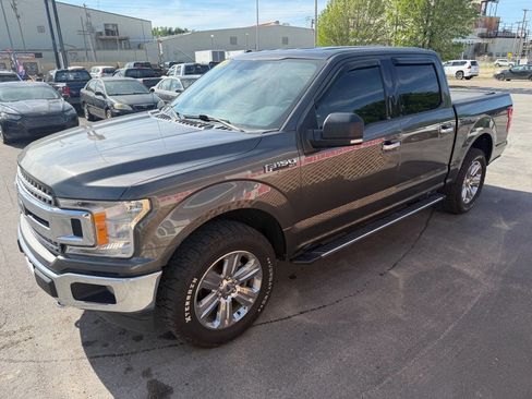 Used 2018 Ford F150 XLT w/ Equipment Group 302A Luxury AWD/4WD image 15
