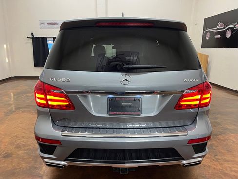 Used 2015 Mercedes-Benz GL 550 4MATIC image 8