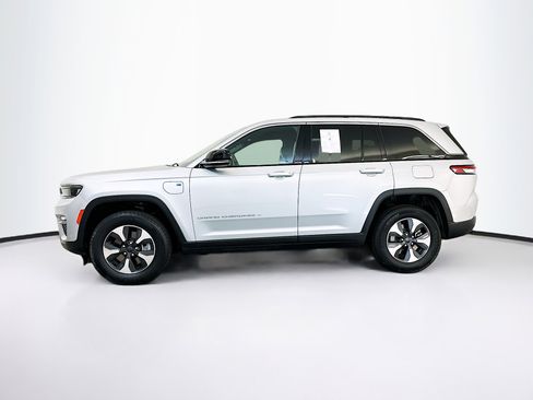 Used 2024 Jeep Grand Cherokee Limited 4xe image 4