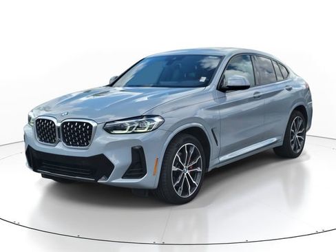 Used 2022 BMW X4 xDrive30i w/ M Sport Package image 2