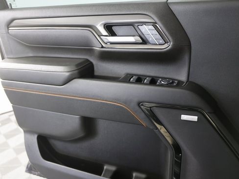 Used 2025 GMC Sierra 2500 AT4 w/ AT4 Premium Plus Package image 30